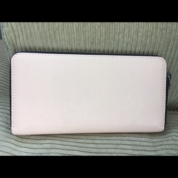Marc Jacobs wallet - Picture 2 of 5
